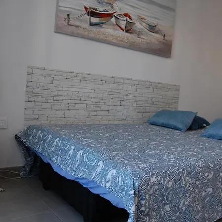 Apartamento Sun Avenida Juan Carlos I 20 *