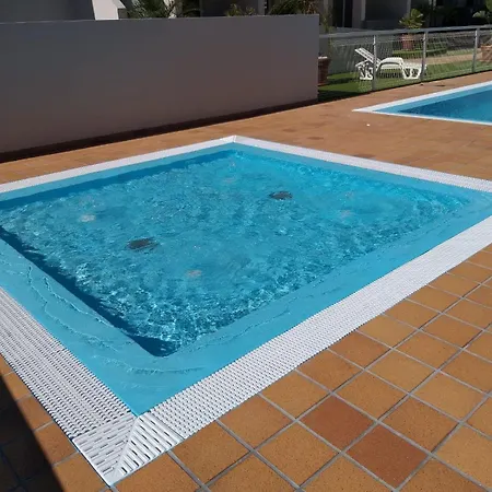 Sun Avenida Juan Carlos I * 科拉雷侯